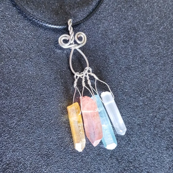 Multicolor aura quartz 'windchime' wire wrap necklace new handmade blue Pink - Picture 1 of 7